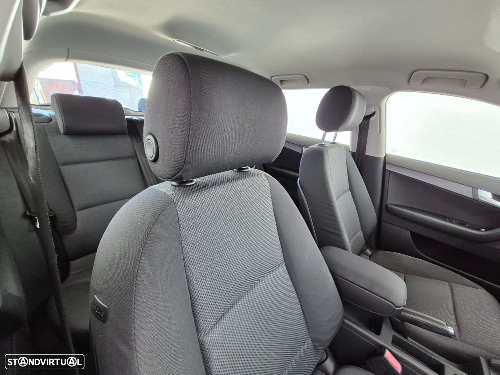 Audi A3 Sportback 1.6 TDI Attraction Business Line - 19