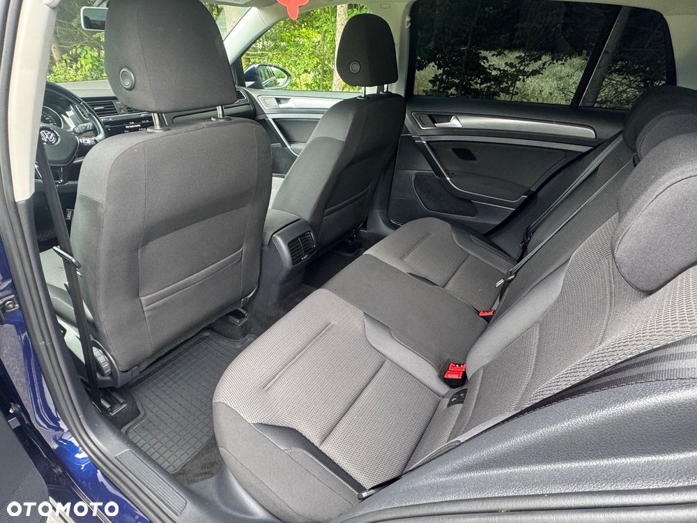 Volkswagen Golf - 17