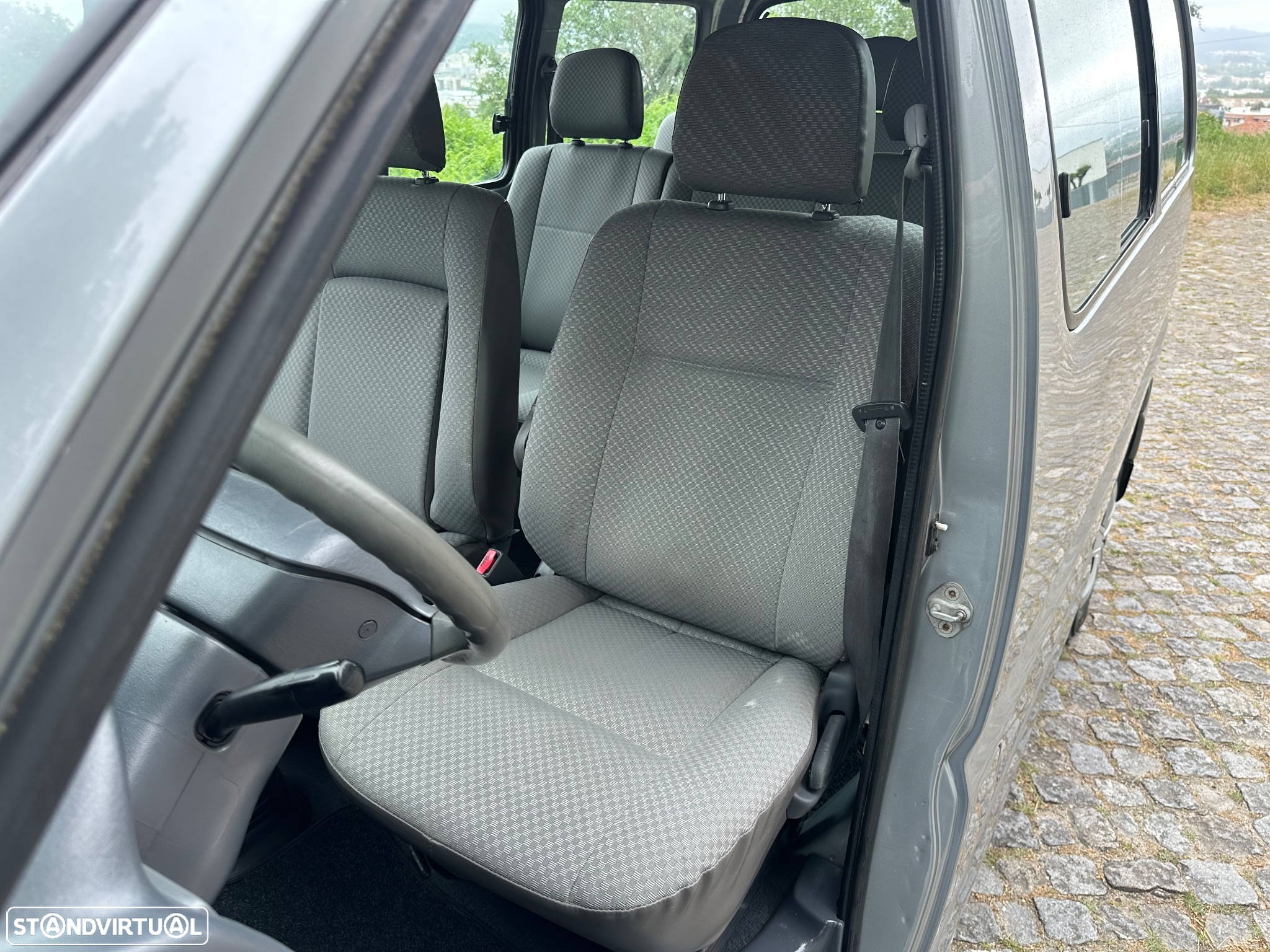 Toyota HiAce 2.5 D-4D 2.6T - 21