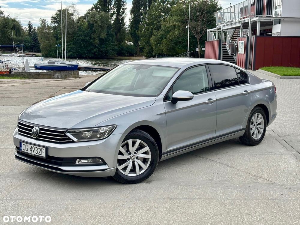 Volkswagen Passat 1.6 TDI BMT Comfortline - 13