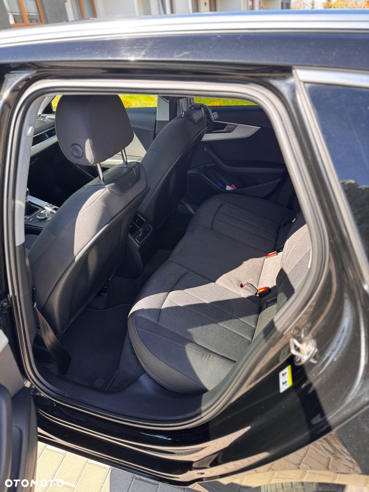 Audi A4 Avant 2.0 TDI - 10