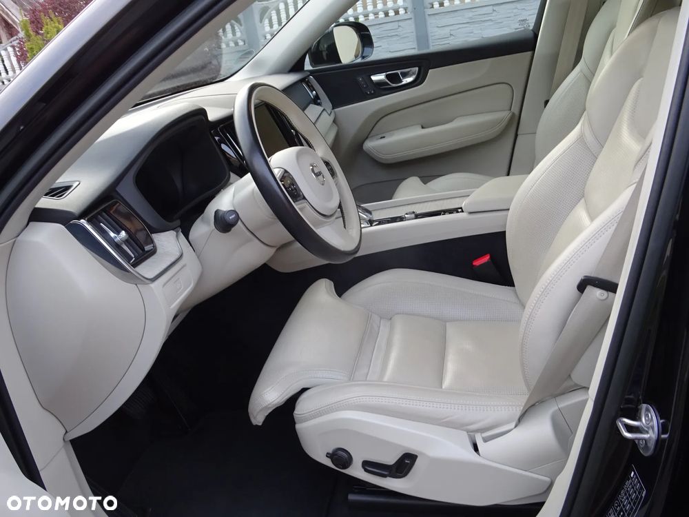 Volvo XC 60 B4 D AWD Ultimate Bright - 15