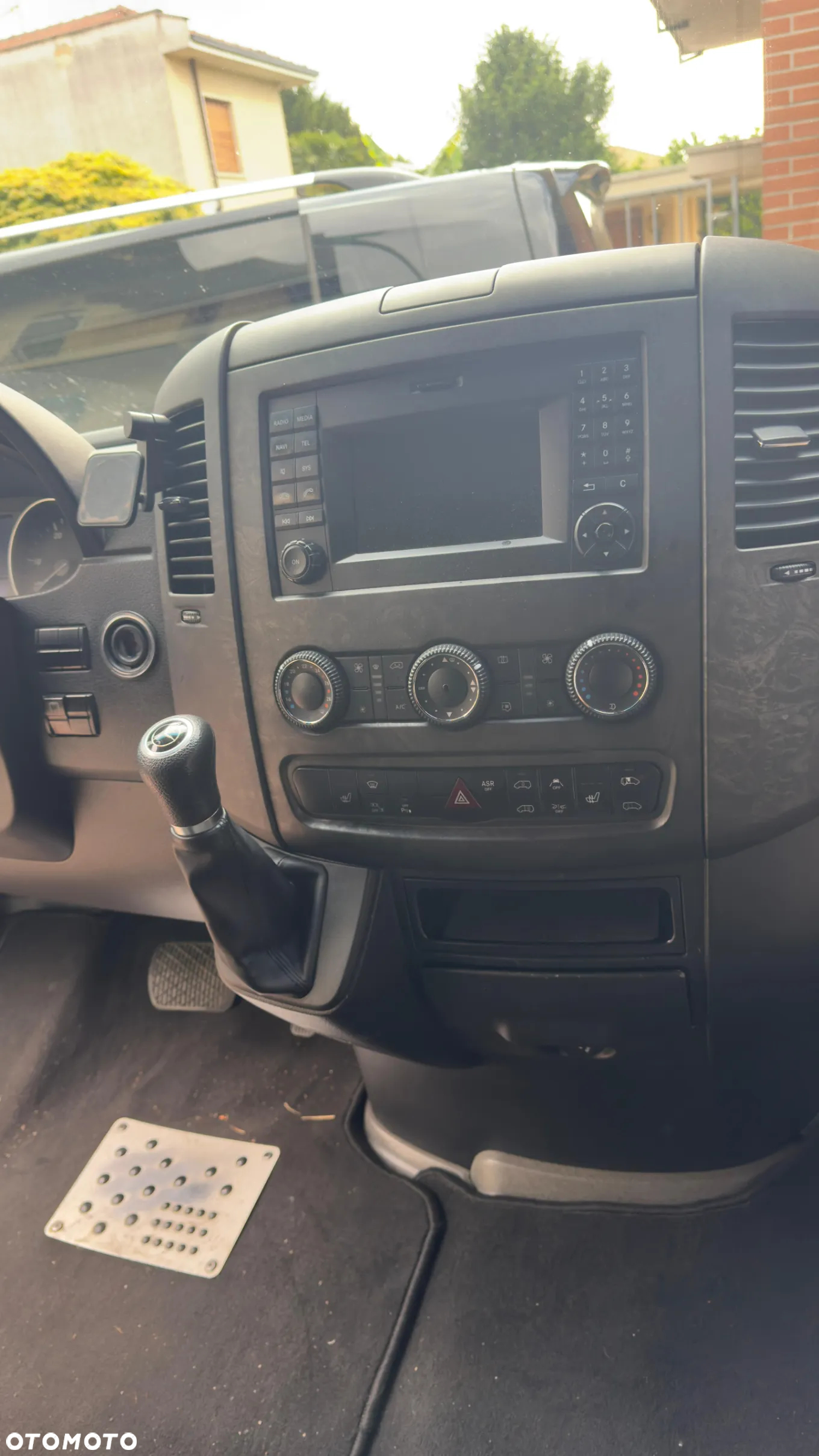 Mercedes-Benz Sprinter - 17