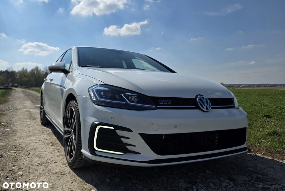 Volkswagen Golf - 12