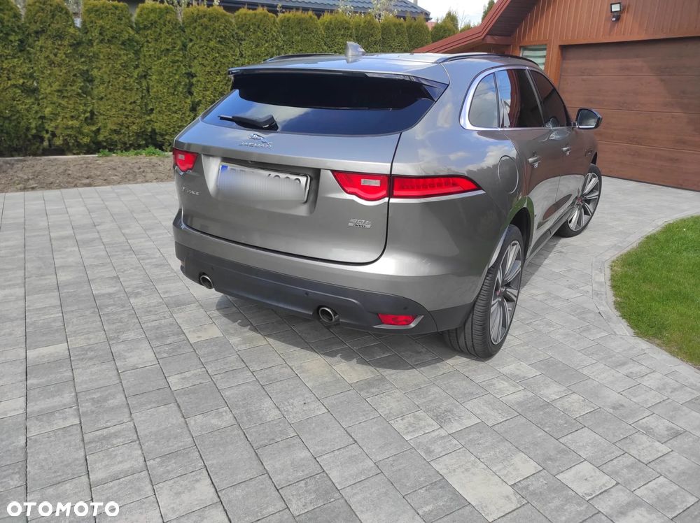 Jaguar F-Pace 30t AWD Prestige - 16