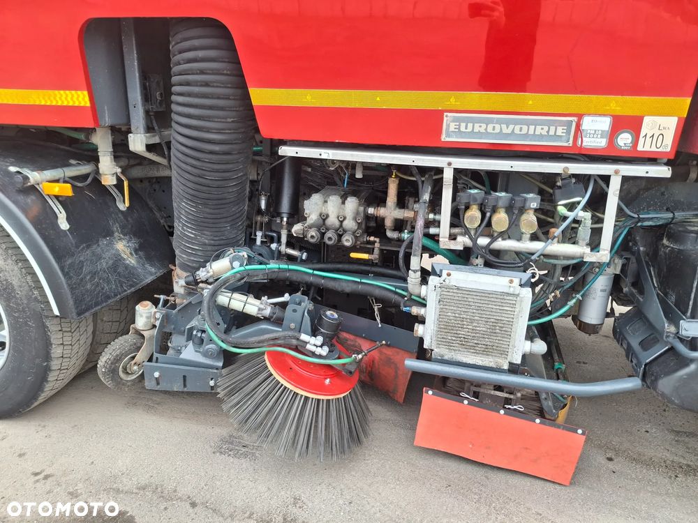 Mercedes-Benz Axor 1829 Zamiatarka Optifant70 2 Silniki Szczotki Lewa i Prawa Strona Karcher PM10 Listwa Ciśnieniowa - 5