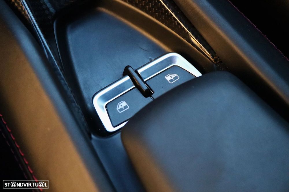 Ferrari F8 Tributo Standard - 34