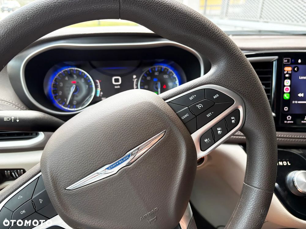 Chrysler Pacifica - 29