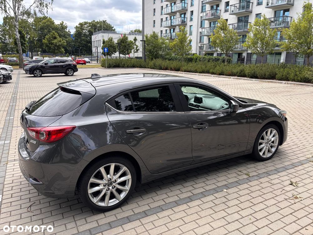 Mazda 3 - 8