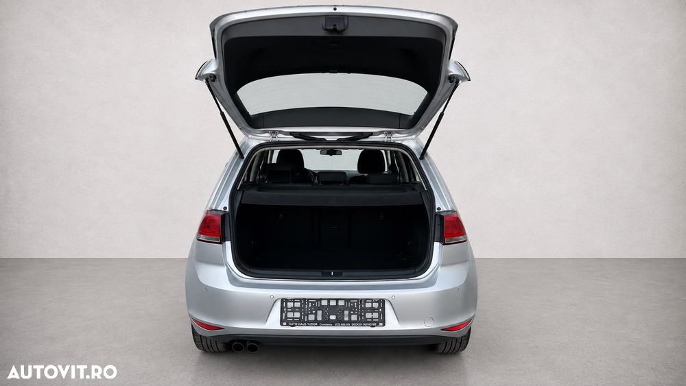 Volkswagen Golf - 19