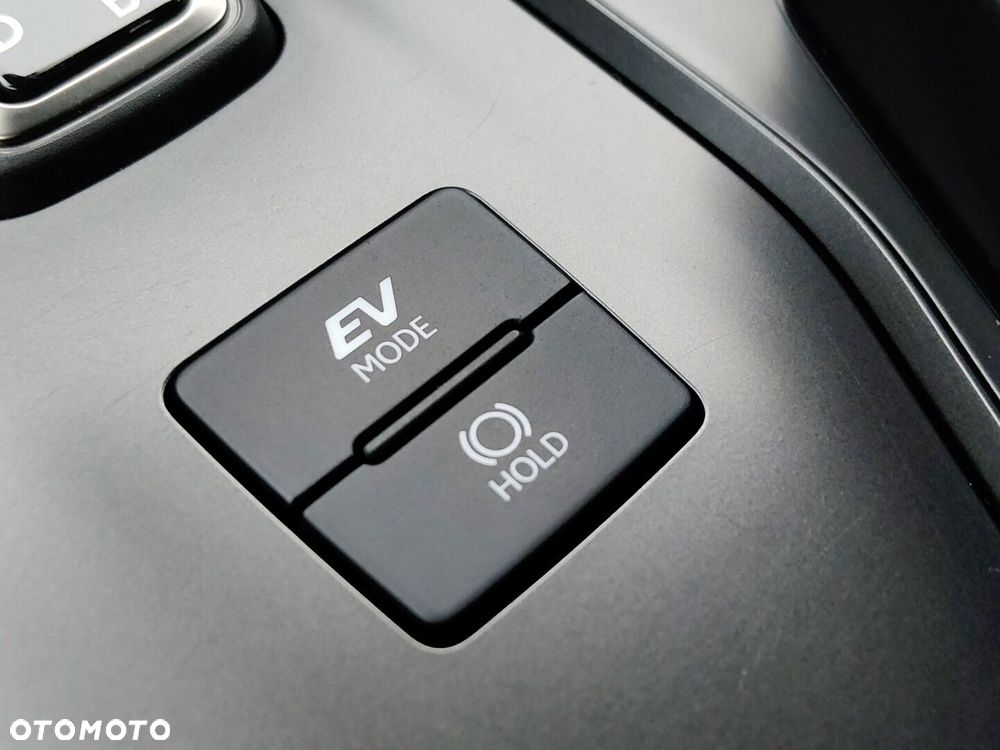 Lexus UX 300h F Sport Design - 28
