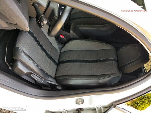 Peugeot e-208 50 kWh Allure Pack - 14