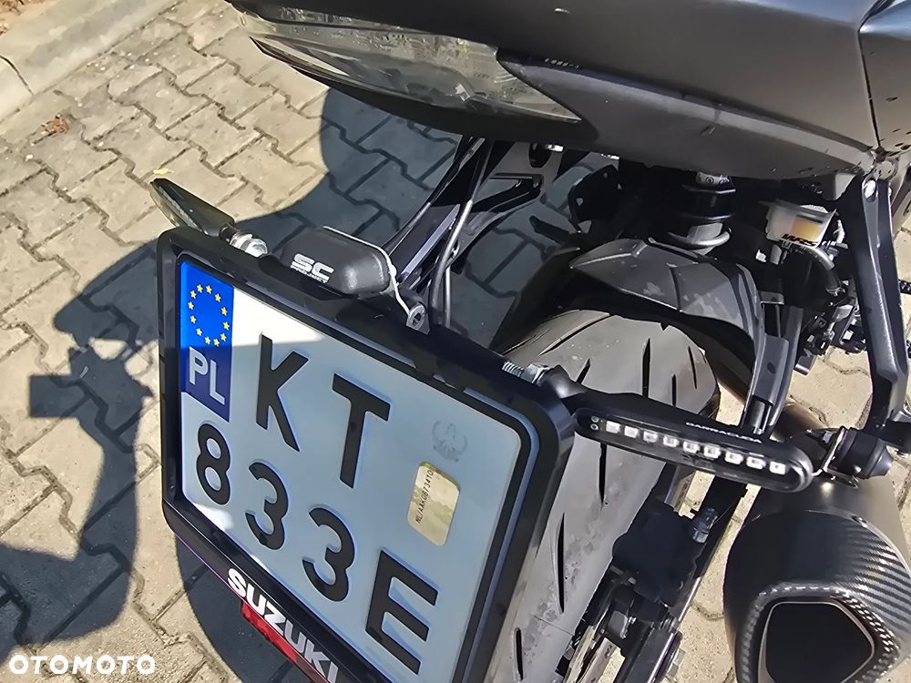 Suzuki GSX - 14