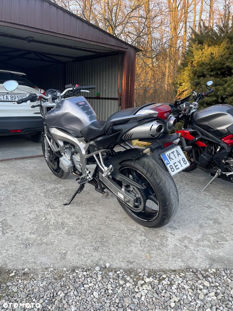 Yamaha FZ6 - 8