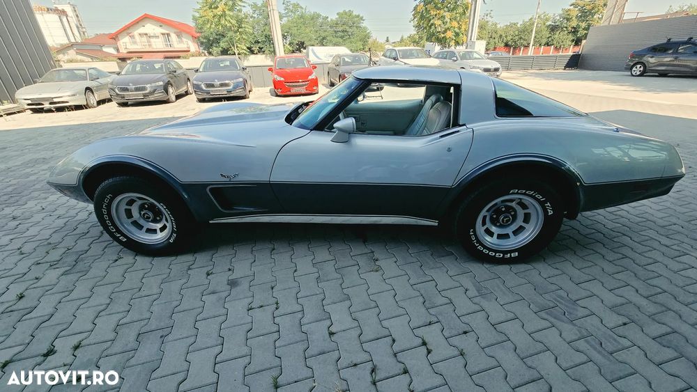 Chevrolet Corvette - 15