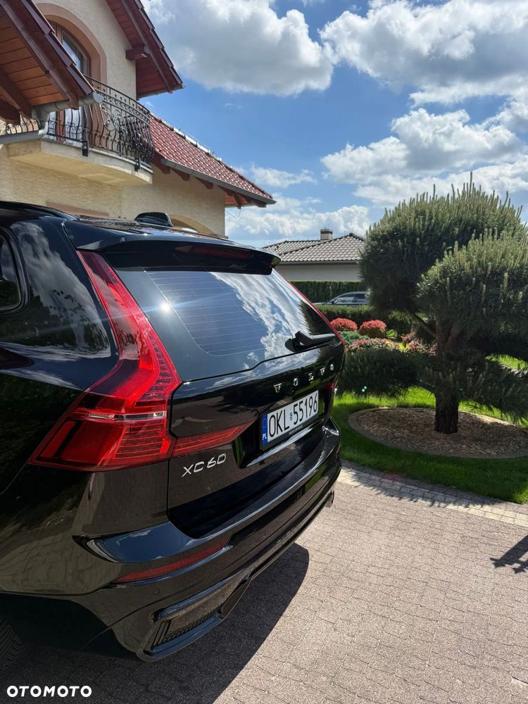 Volvo XC 60 B4 B Plus Dark - 20