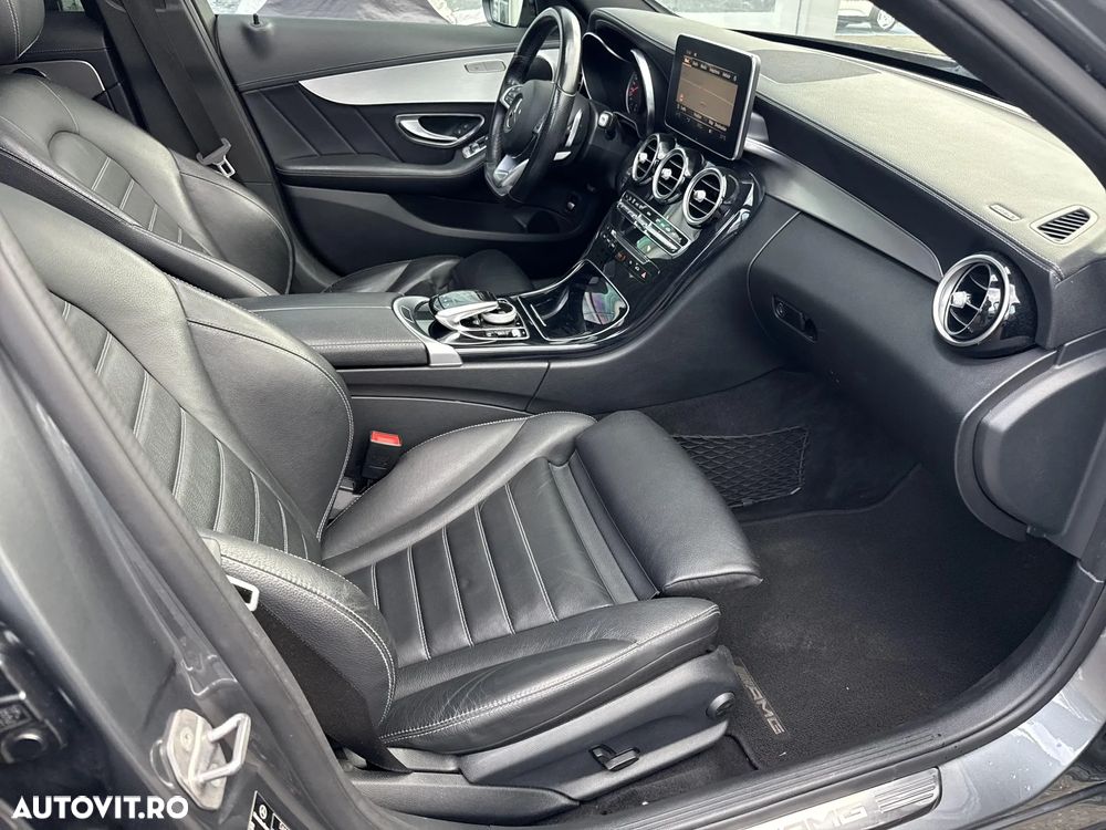 Mercedes-Benz C - 23