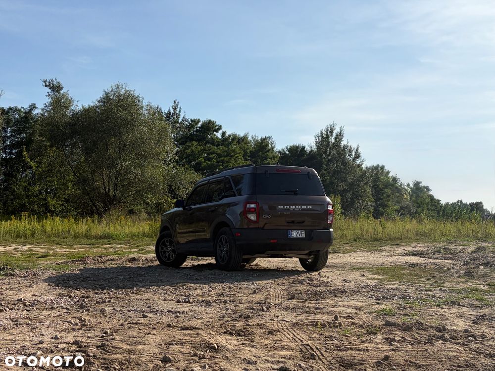 Ford Bronco - 4