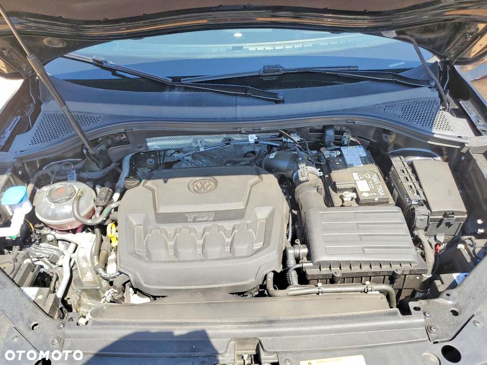 Volkswagen Tiguan - 12