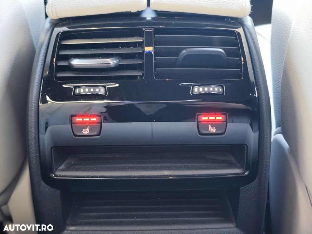 BMW Seria 5 530i xDrive AT MHEV - 26