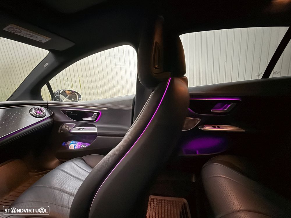 Mercedes-Benz EQE 300 Electric Art - 11