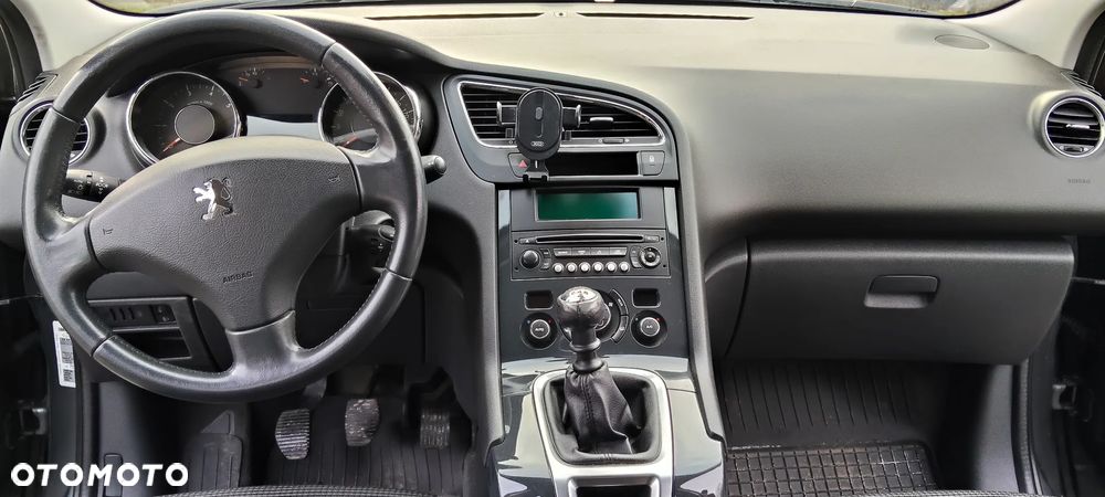 Peugeot 5008 1.6 THP Premium + - 9