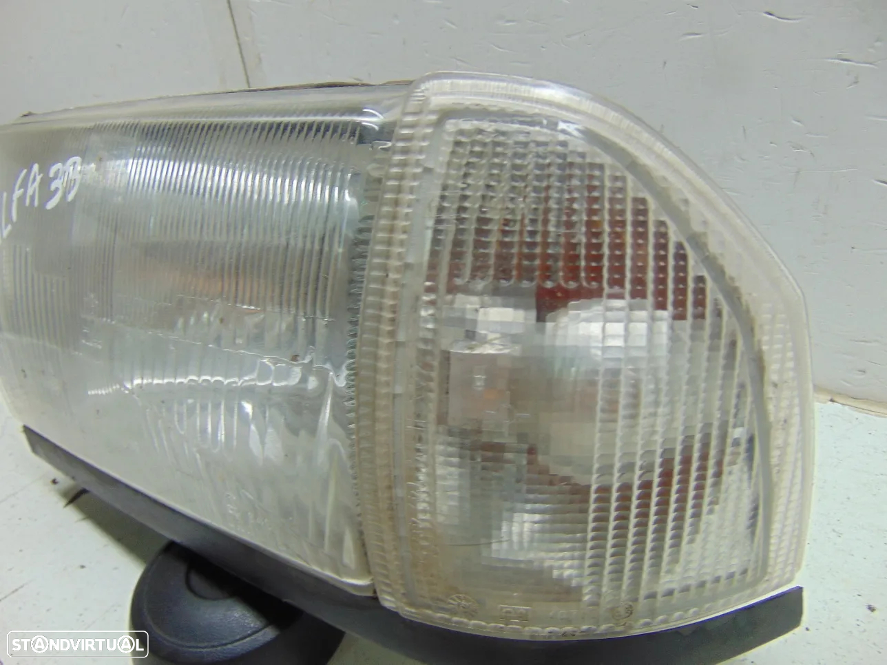 Alfa Romeo 33 farol - 4
