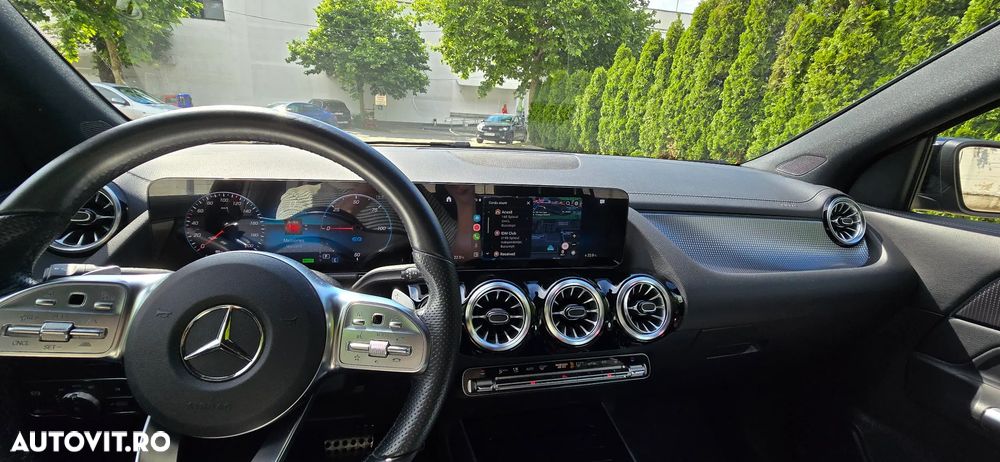 Mercedes-Benz EQA 300 4MATIC - 10