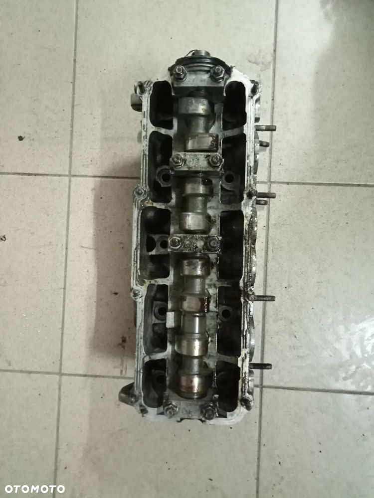 głowica golf 3 passat b4 2.0 8v 048103373 - 2