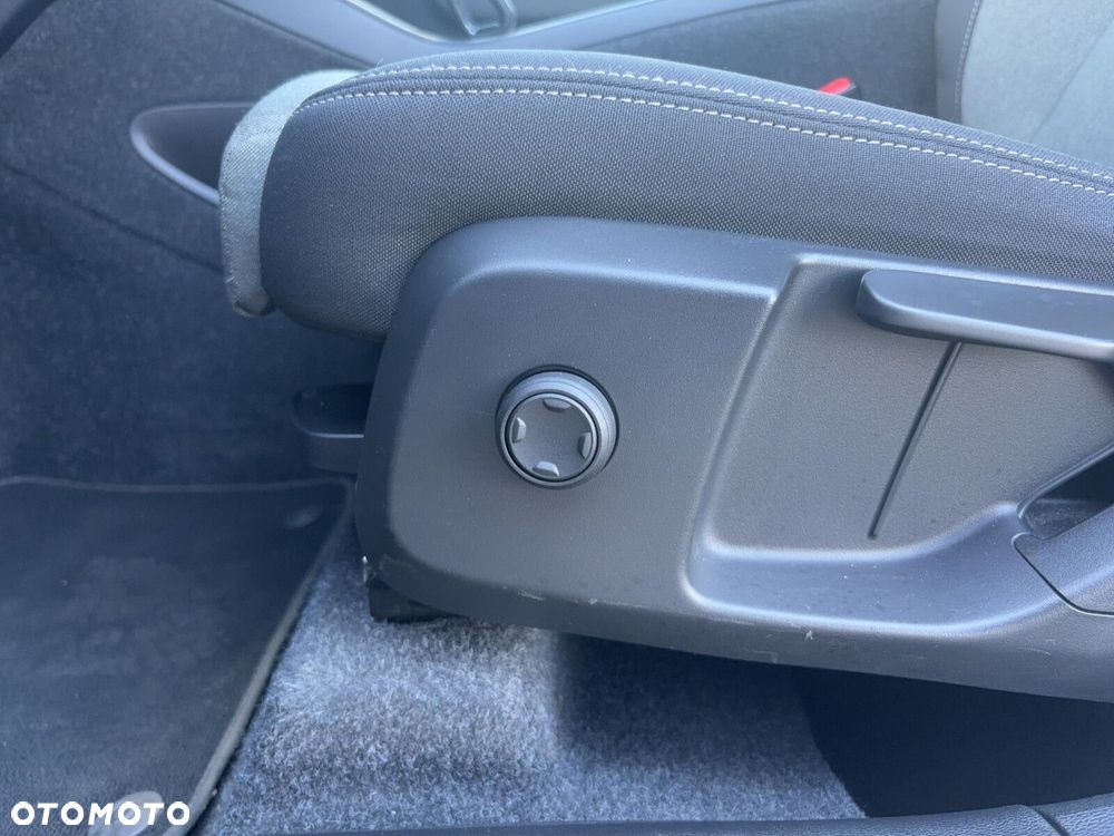 Volvo XC 40 - 29