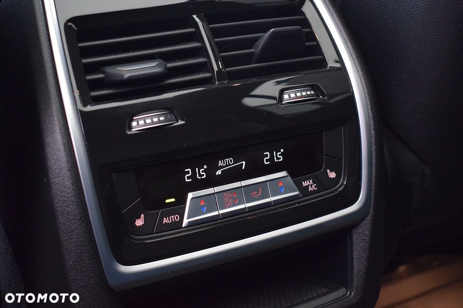 BMW X7 xDrive40d mHEV Individual Edition sport - 26