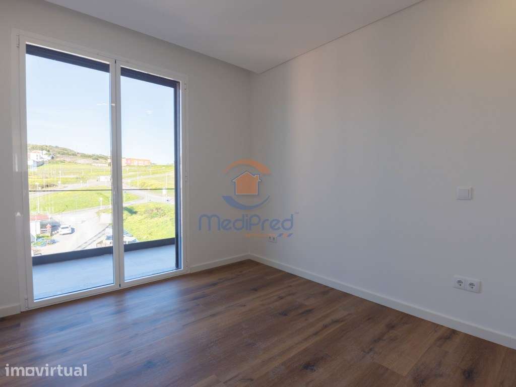 Apartamento T3 NOVO c/ 2 Varandas e BOX | Santo António dos Cavalei... - Grande imagem: 5/41