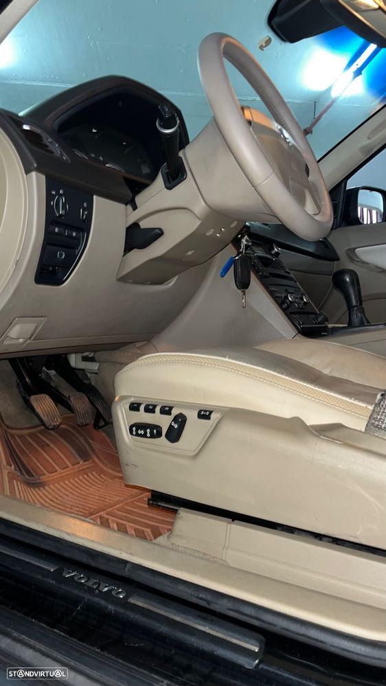 Volvo XC 90 2.4 D5 7L Nivel 3 - 13