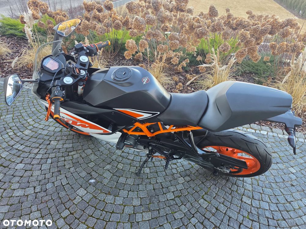KTM RC 125 - 8