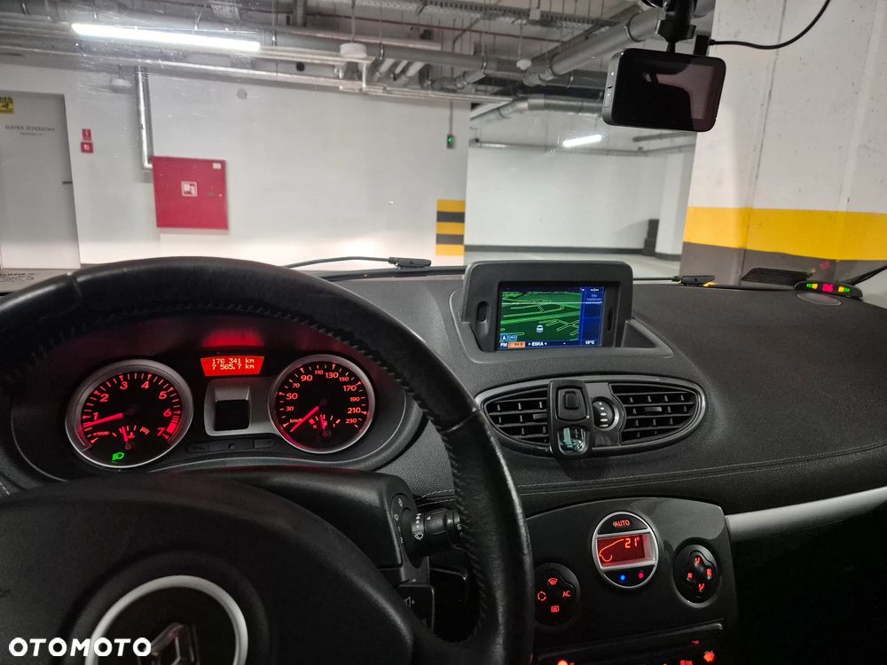 Renault Clio 1.2 16V Dwudziestka Euro5 - 15
