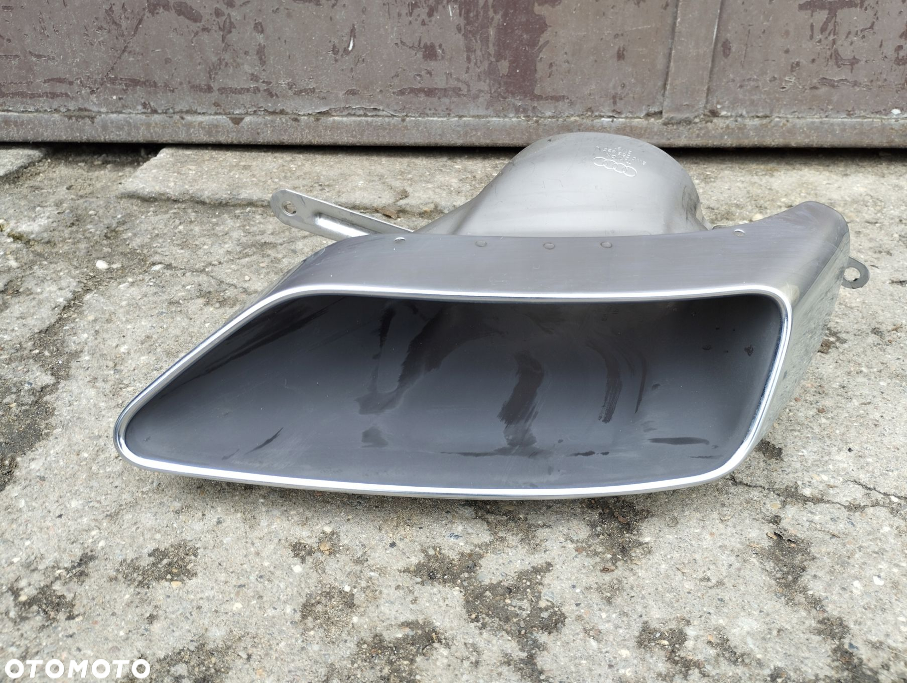 Końcówka wydechu lewa Audi A4 B9 8W 8W0253825L - 5