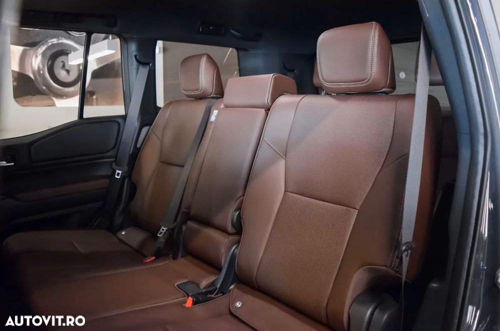 Toyota Land Cruiser 2.8l D-4D 204 CP A/T 7 locuri Luxury AVS Brown - 9