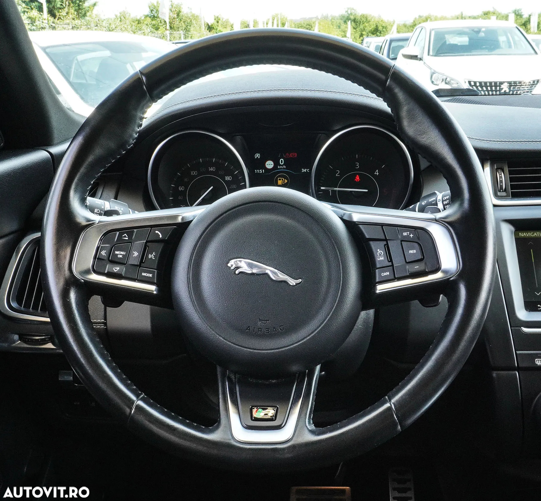 Jaguar E-Pace D150 AWD R-Dynamic S - 19
