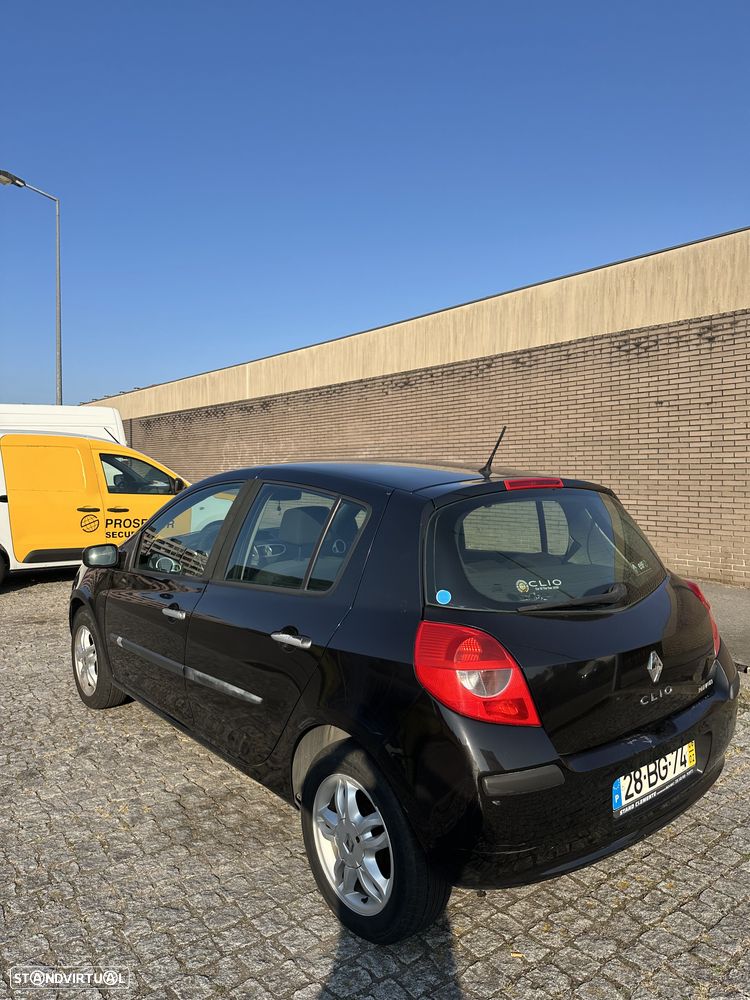 Renault Clio 1.2 16V Dynamique - 3