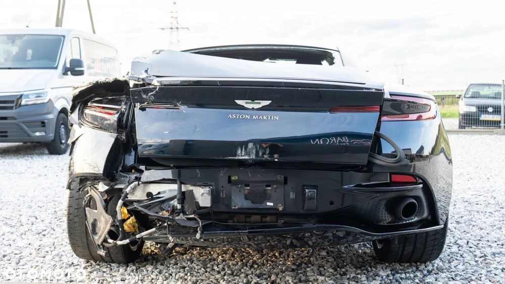 Aston Martin DB11 Standard - 18