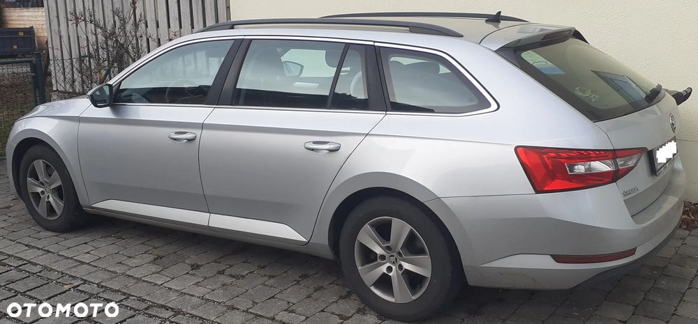 Skoda Superb 1.6 TDI Ambition - 2