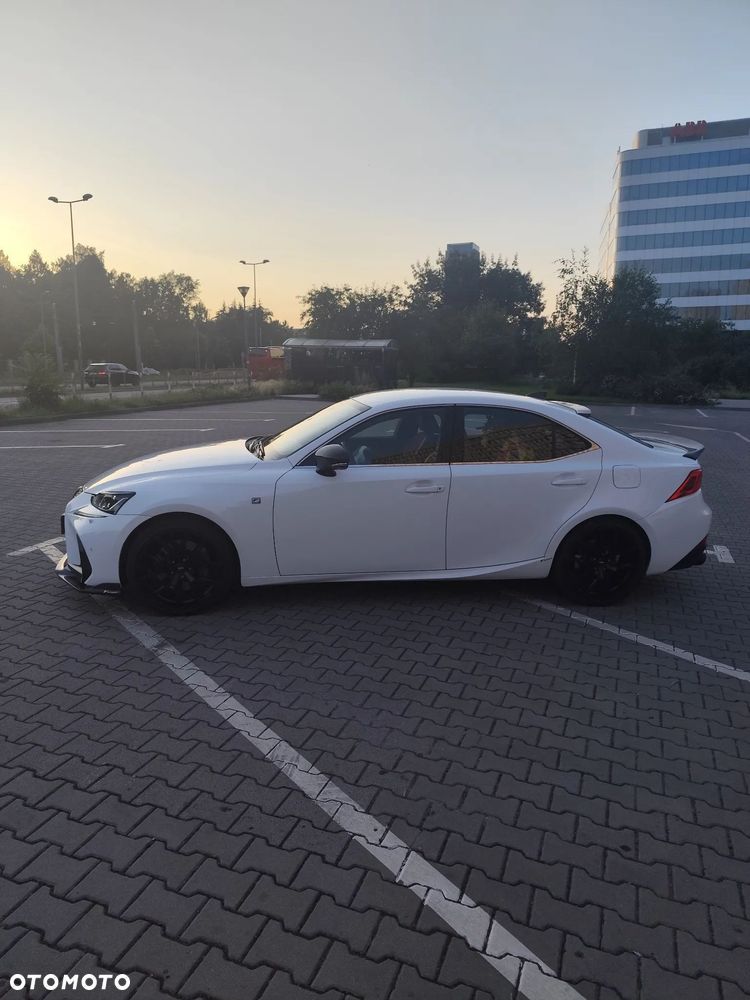Lexus IS 200t F Sport - 7