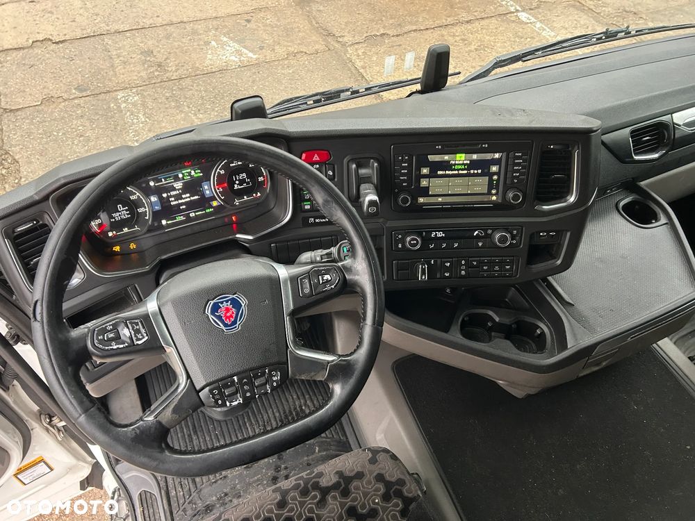 Scania R450 MEGA + KASSBOHRER 2022 ROK / MEGA ZESTAW / ZBIORNIKI 1200 L / RETARDER / KLIMA POSTOJOWA / TACHOGRAF NOWEJ GENERACJI / OŚ PODNOSZONA / REGULOWANY PODNOSZONY DACH !! - 17