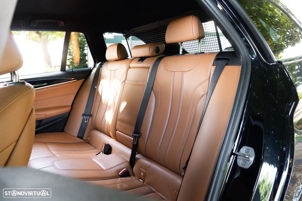 BMW 520 d Pack Desportivo M Auto - 10