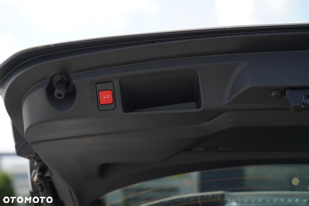 Peugeot 308 1.2 mHEV GT S&S e-DCS6 - 25