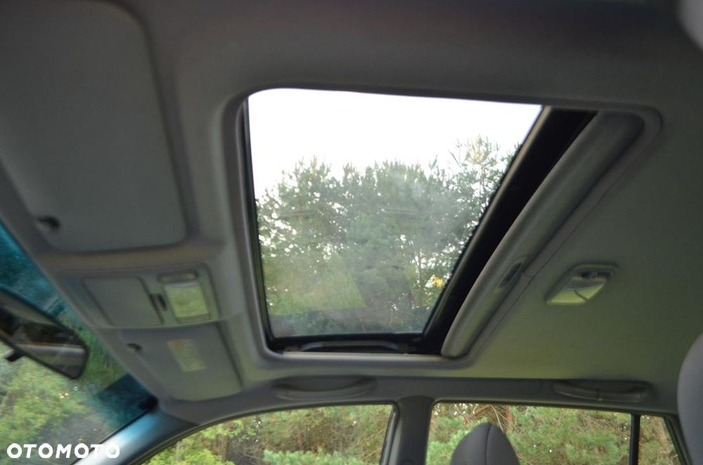 Toyota RAV4 2.0 D-4D 4x4 - 28