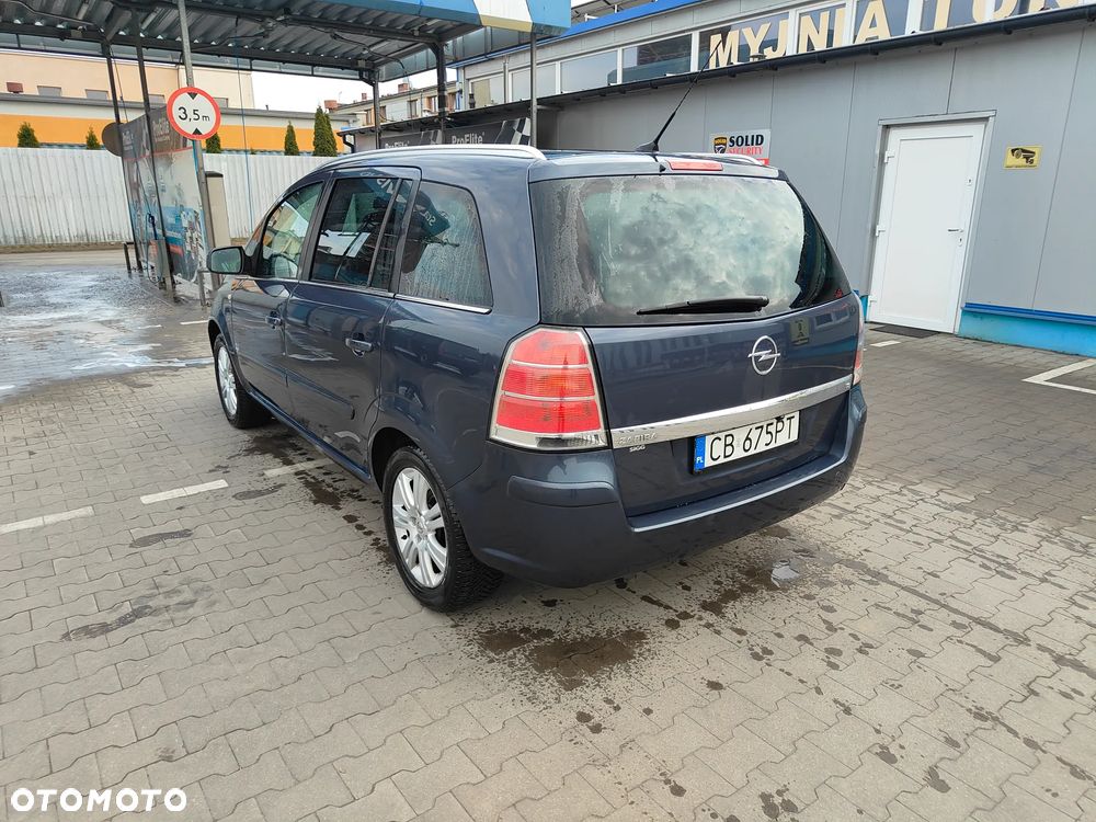 Opel Zafira 1.8 - 10