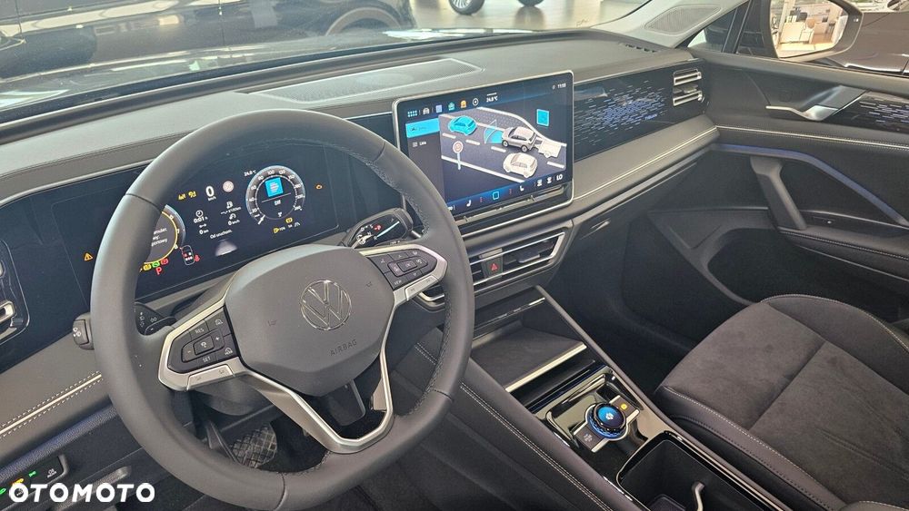 Volkswagen Tiguan - 12