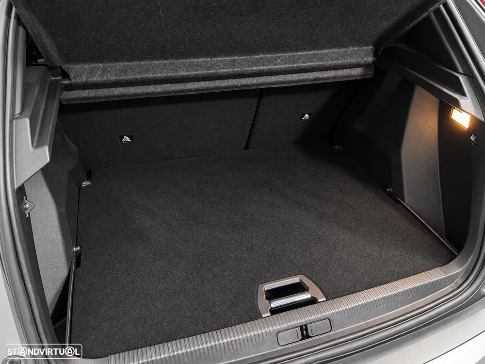 Peugeot 2008 1.2 PureTech Allure - 22