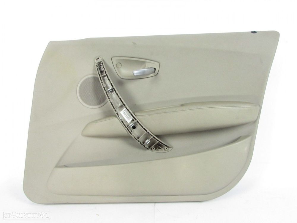 Forra da porta Direito/Frente Seminovo/ Original BMW 1 (E87) - 1